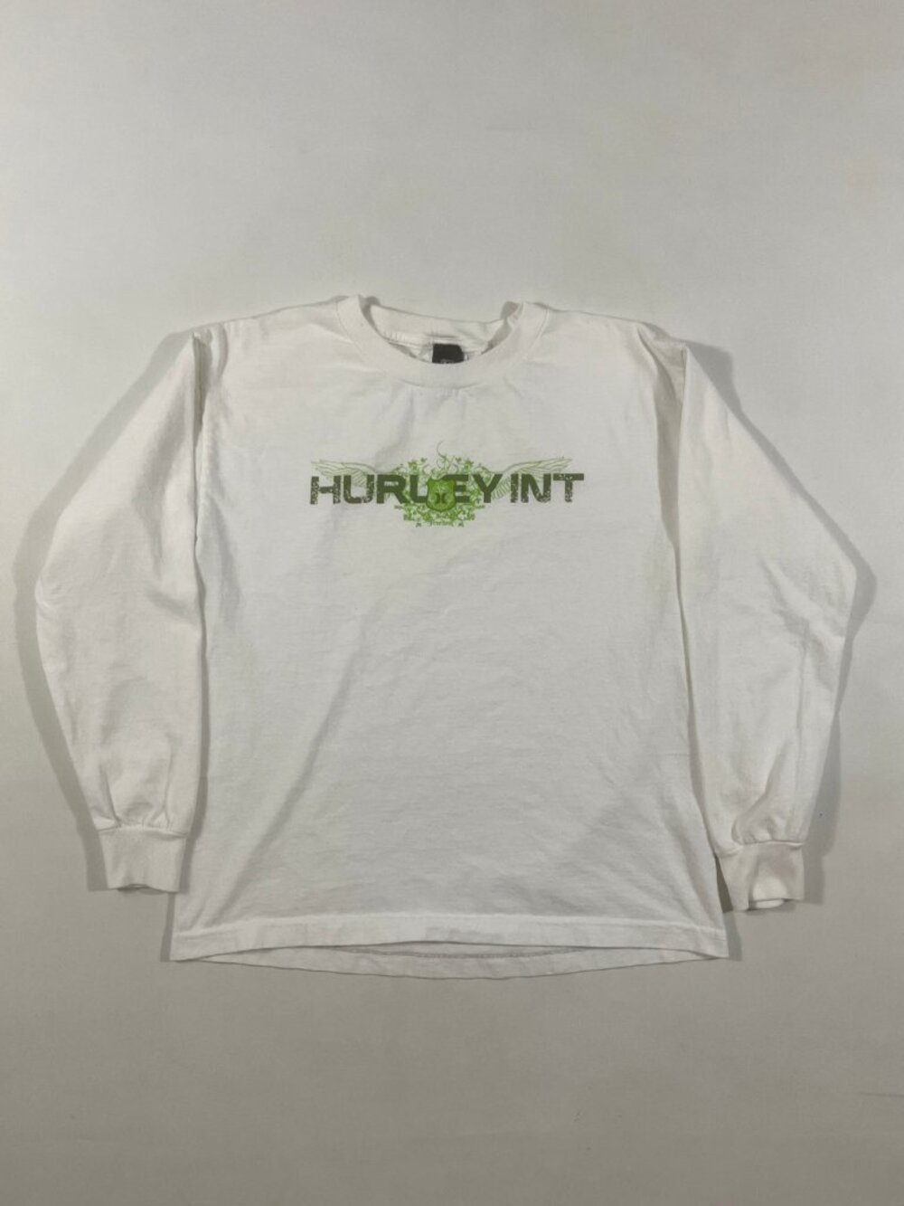 Y2K Hurley International Winged Skull Graphic Long Sleeve Tee White L